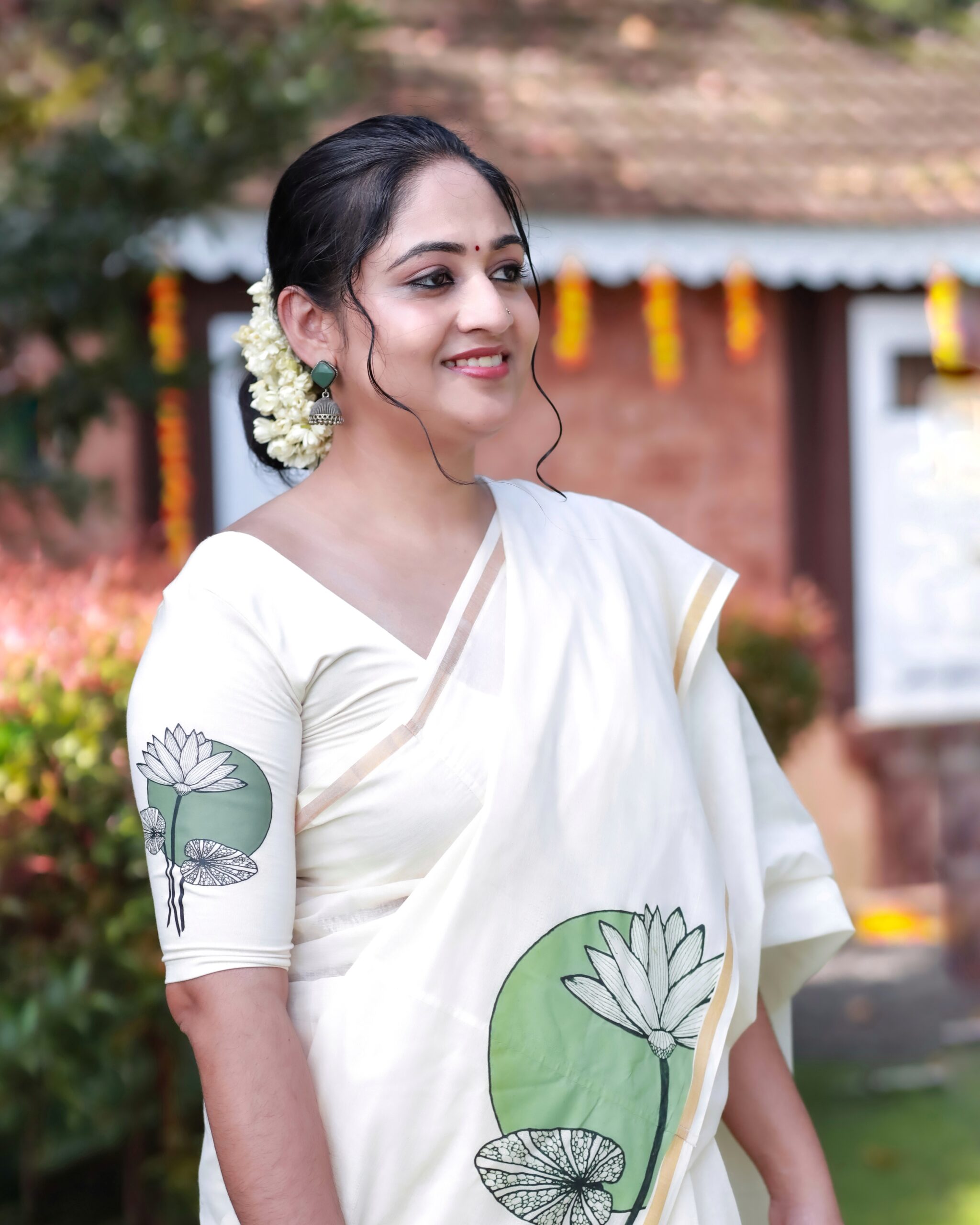 COTTON SAREE WITH MOON LOTUS PRINT