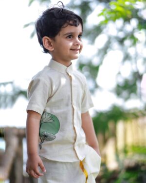 KIDS HALFSLEEVE SHIRT WITH GREEN MOON LOTUS PRINT