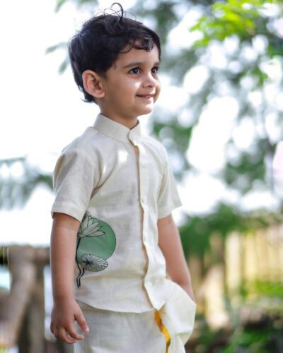 KIDS HALFSLEEVE SHIRT WITH GREEN MOON LOTUS PRINT