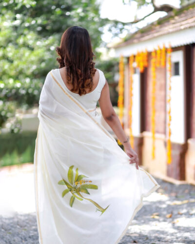 KNITTED BLOUSE AND SAREE