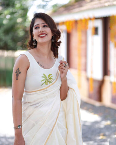 KNITTED BLOUSE AND SAREE