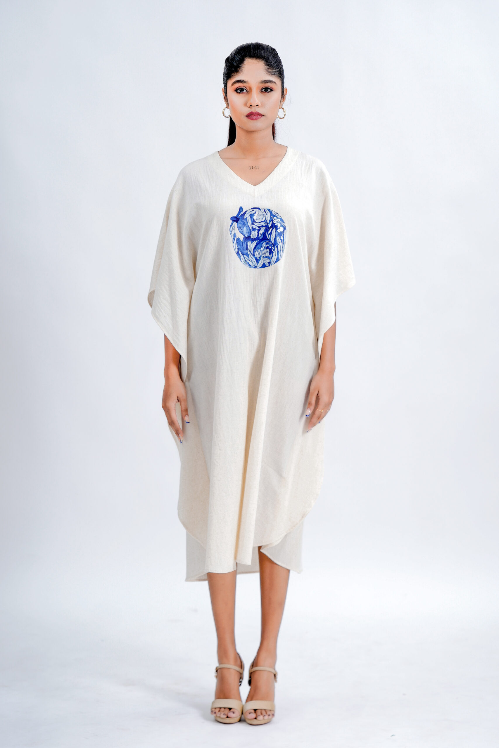LINEN COTTON KAFTAN WITH INDIGO CAT MOTIF