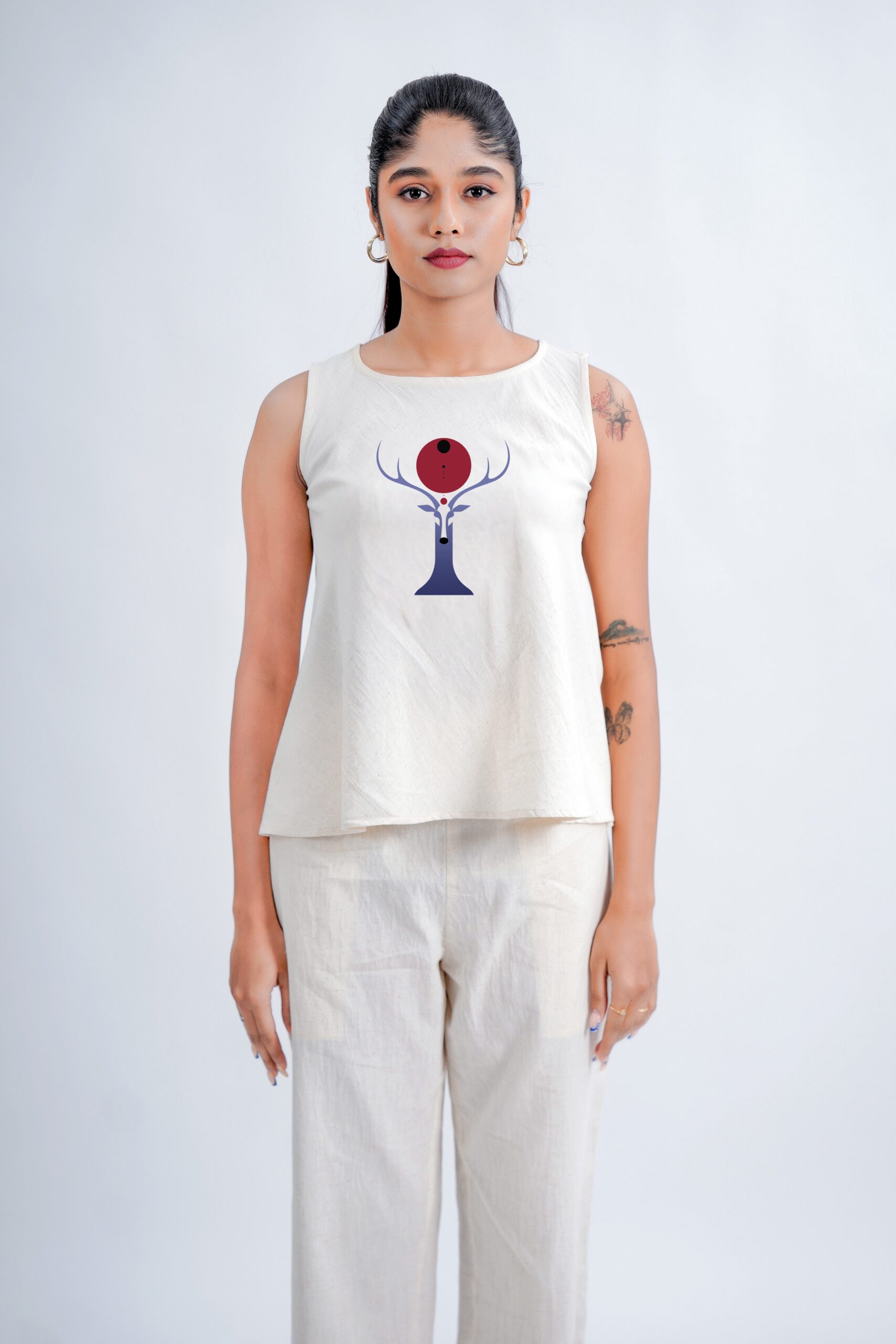 LINEN COTTON SHORT TOP  WITH RED MOON DEER MOTIF