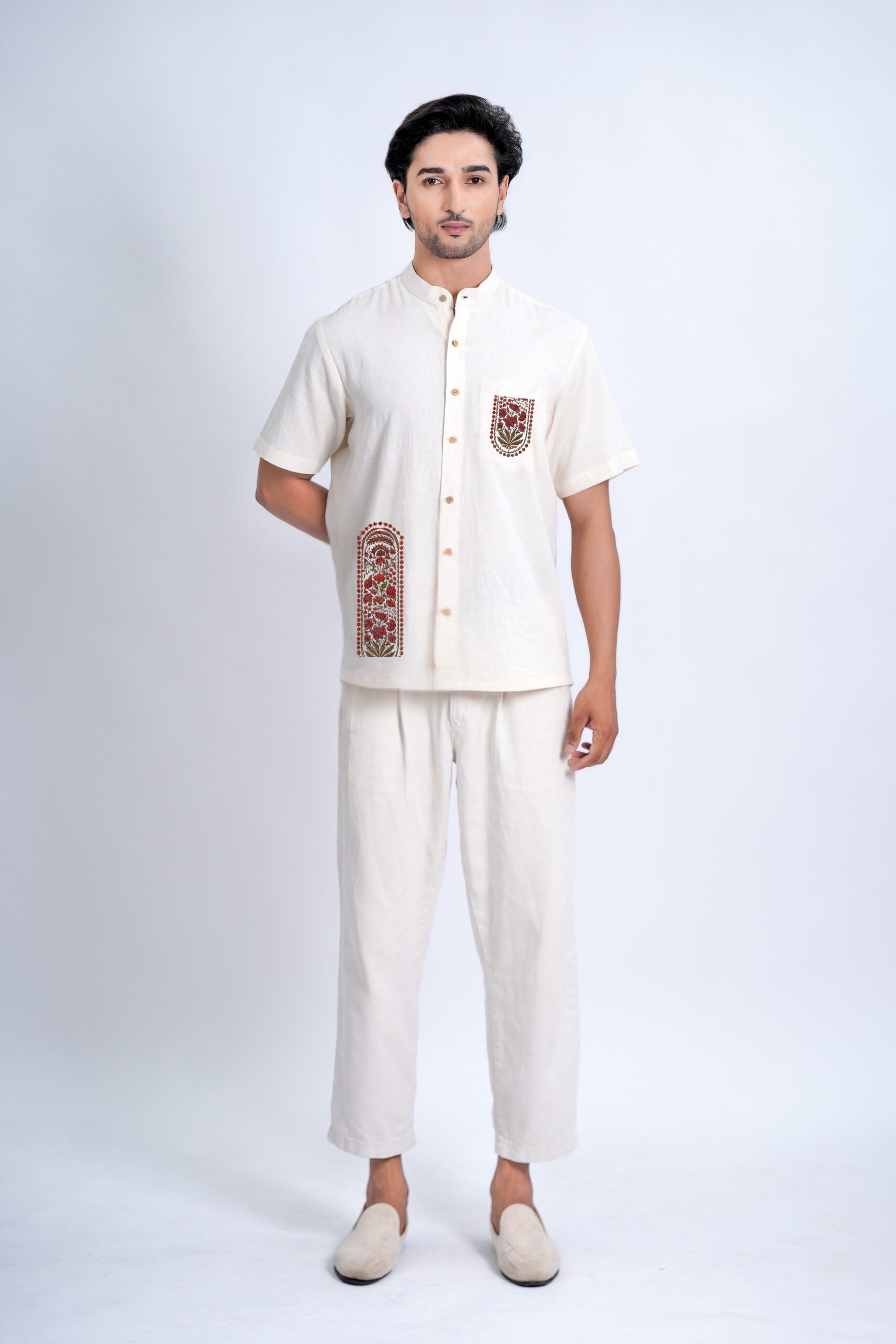 LINEN COTTON SHIRT WITH RED ARK MOTIF