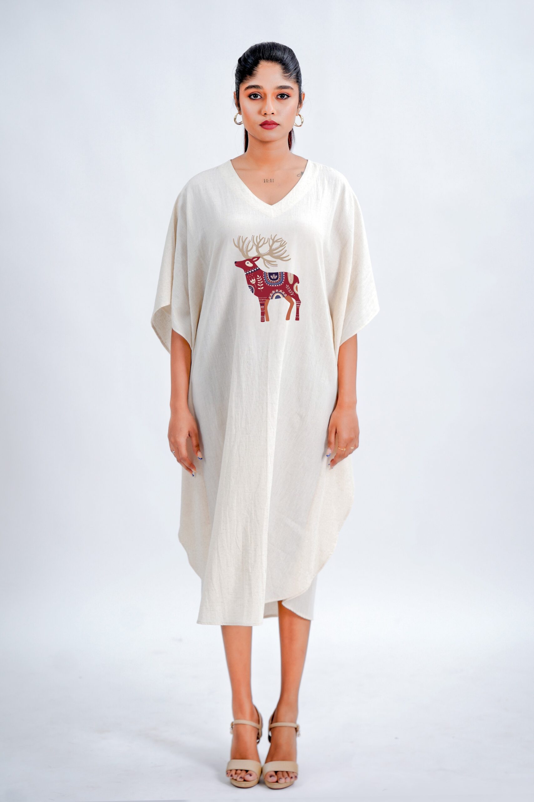 LINEN COTTON KAFTAN WITH RED DEER MOTIF